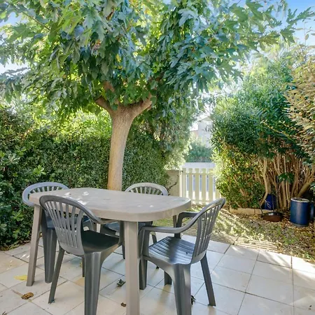 Сasa de vacaciones Maison Charmante à Avec Piscine Partagée *