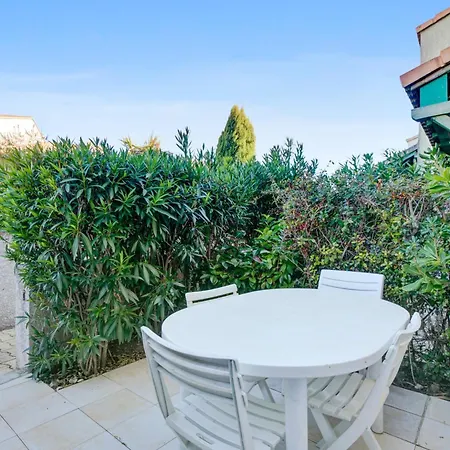 בית נופש Maison Charmante A Avec Piscine Partagee *